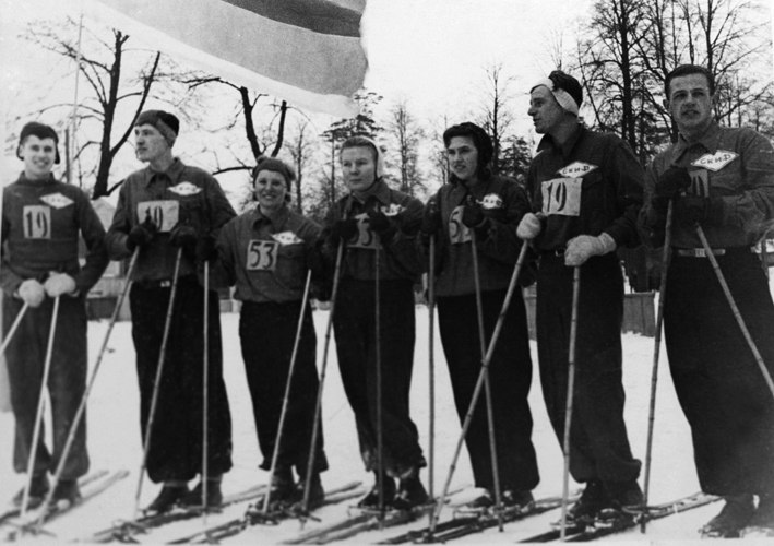 Сильнейшая лыжная команда института